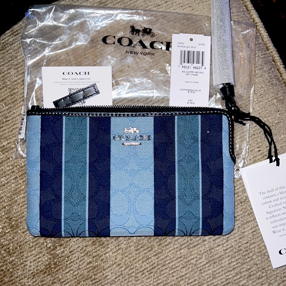 NEW SIG JQ STRP LRG CRZ BRAND NEW!! COMES WITH PURCHASE TAGS 🏷 AUTHENTIC COACH